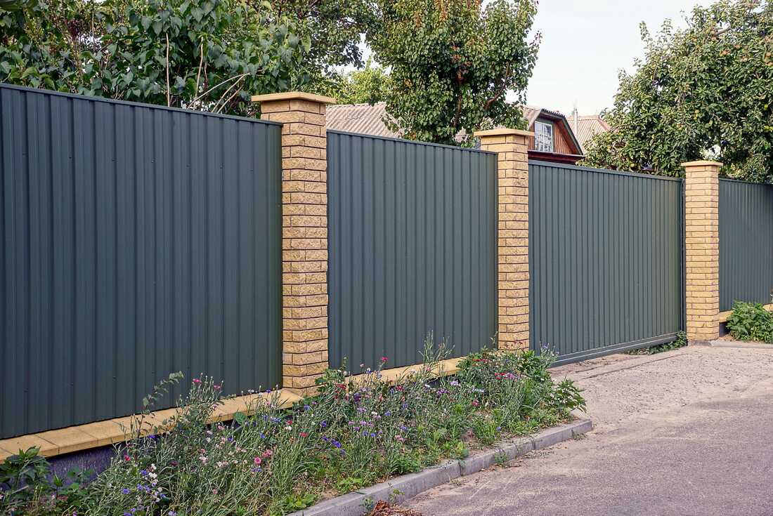 Sutherland Shire steel colorbond fence
